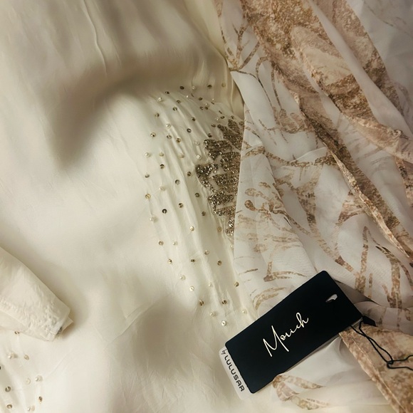 Elegant Cream Pakistani two piece outfit - Picture 11 of 11